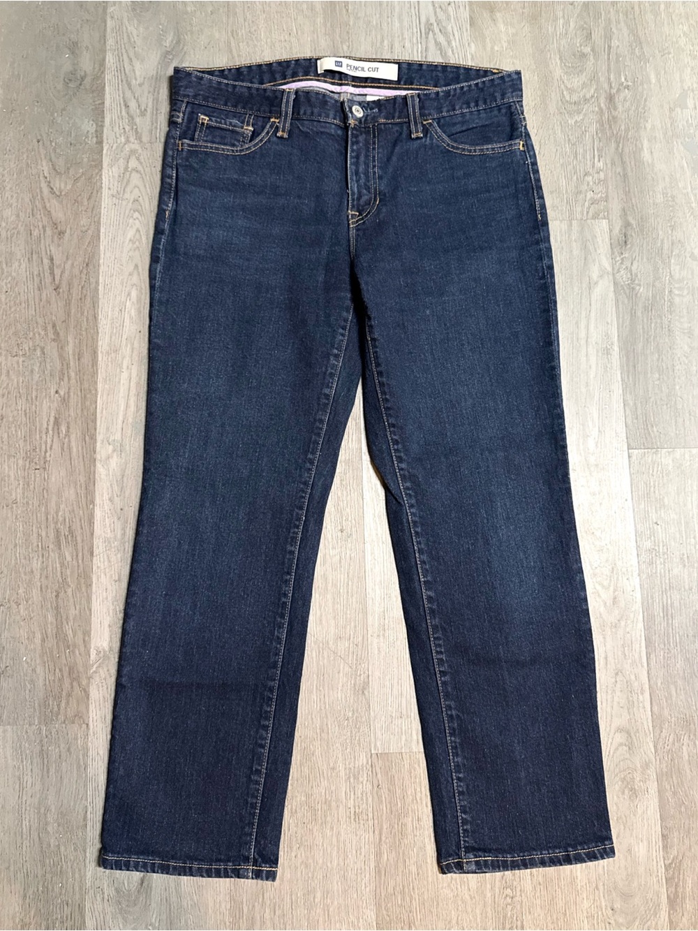 •GAP• PENCIL CUT JEANS